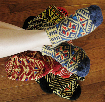 Bosnian Slipper Socks {Ethnic Knitting Adventures] : Knitty First
