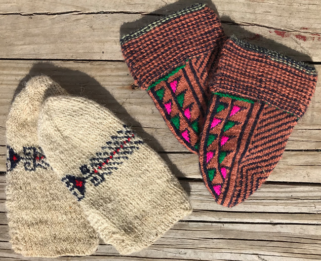 Adirondacks Slipper Socks Fairisle Free Knitting Pattern - Knitting Bee