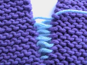 Mattress Stitch for Vertical Seams - Knit Along Club