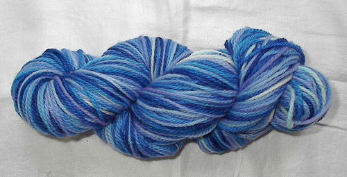 Dip Dyeing Yarn in Wilton's Violet Food Coloring 