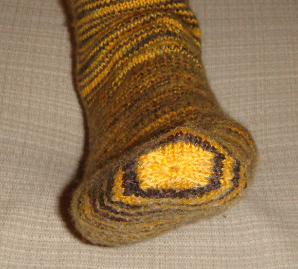 What is the best way to knit socks: Cuff down or toe-up — Louise